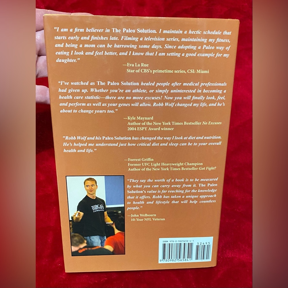 CLOSET CLEAN OUT 2 fitness self care books Hard Back Paleo Solution PERFECT 💪🥰🔥 - Picture 6 of 15
